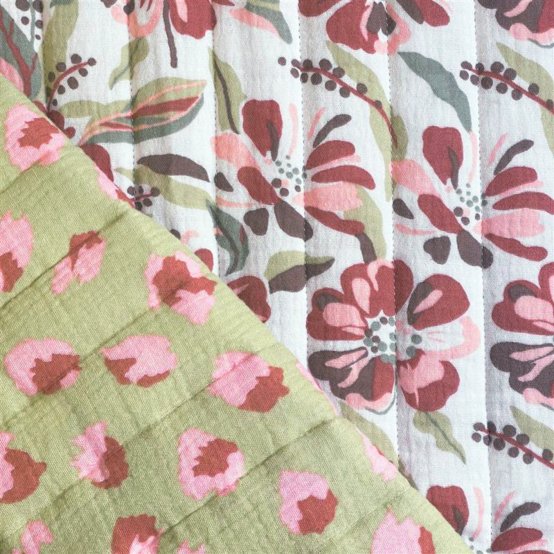 Tissu matelassé ex2604 gaze matelassée fleurie léo vert nude