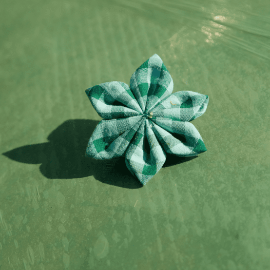 Barrette fleur étoile vichy vert menthe