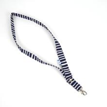 Porte-clés collier rayé ivoire marine