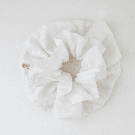 Maxi chouchou double broderie anglaise étoiles blanches