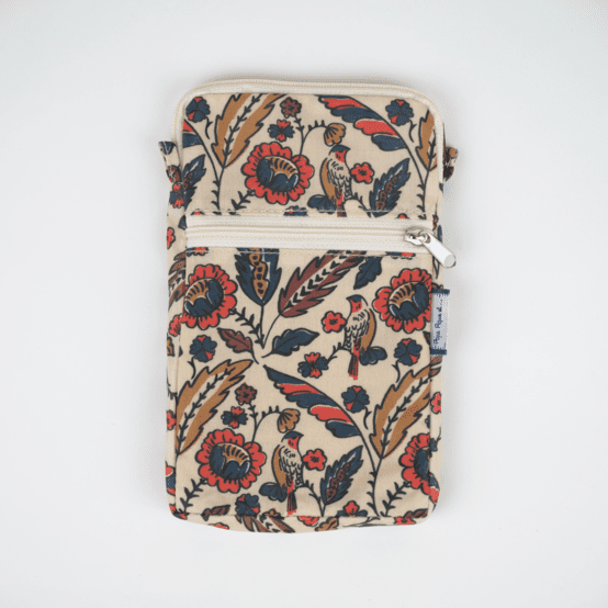 Pochette téléphone matelassée plumes d'été