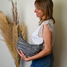 Sac demi lune petit  rayé ivoire marine