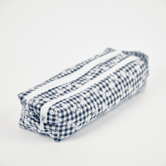 Trousse double compartiment vichy brodé marine
