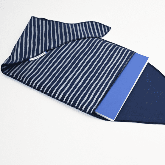 Fupochiki L (22 x 28 cm) rayé argent marine