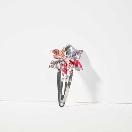 Barrette clic-clac fleur étoile porcelaine rosée