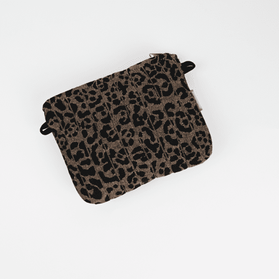 Mini pochette tissu leopard matelassé moka