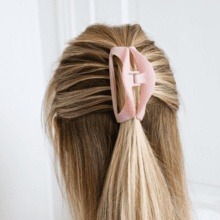 Petite pince Romy rose pâle