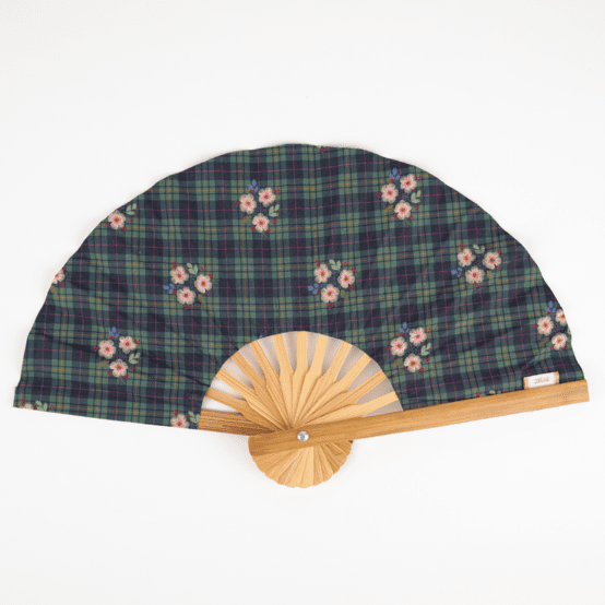 Eventail tartan fleuri