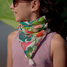 Foulard pompon fleurs des iles