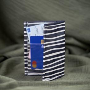 Portefeuille compact rayé ivoire marine