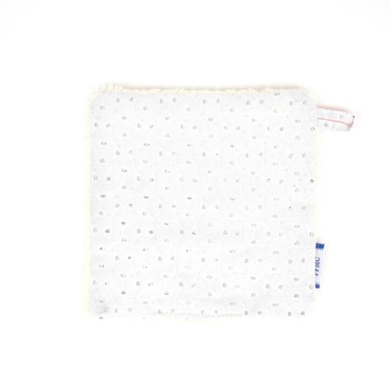 Carré Démaquillant Lavable broderie anglaise