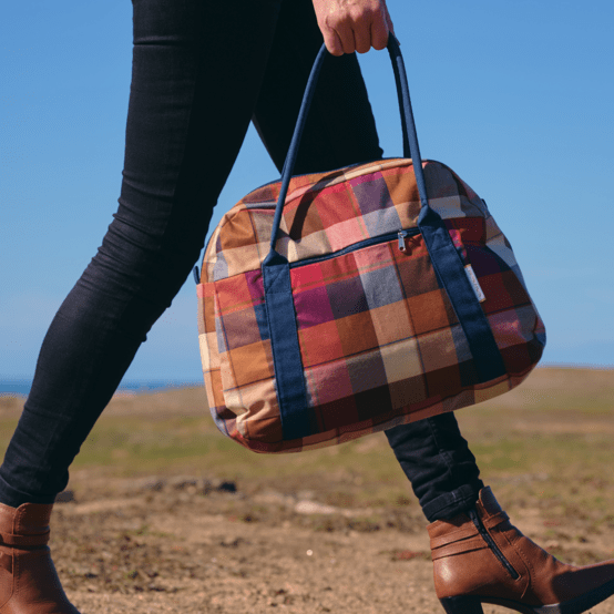 Sac bowling tartan lurex rubis
