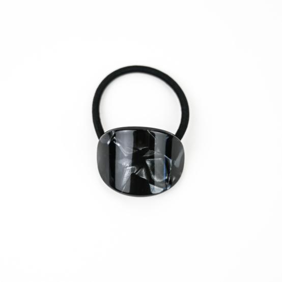 Elastique bijou ovale noir nacré