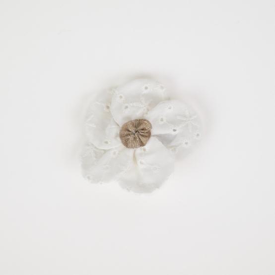 Petite Barrette Pétales de Fleur broderie anglaise étoiles blanches