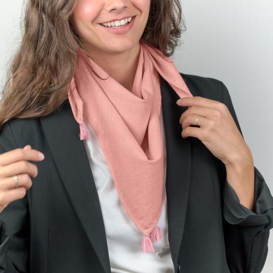 Petit foulard pompon gaze pois or rose thé