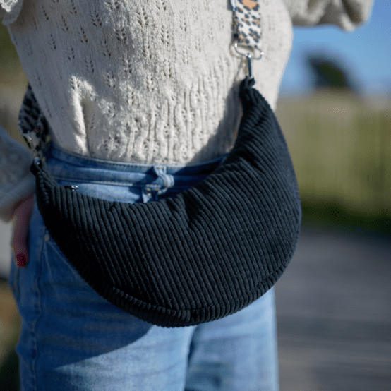 Sac demi lune petit  velours côtelé large noir