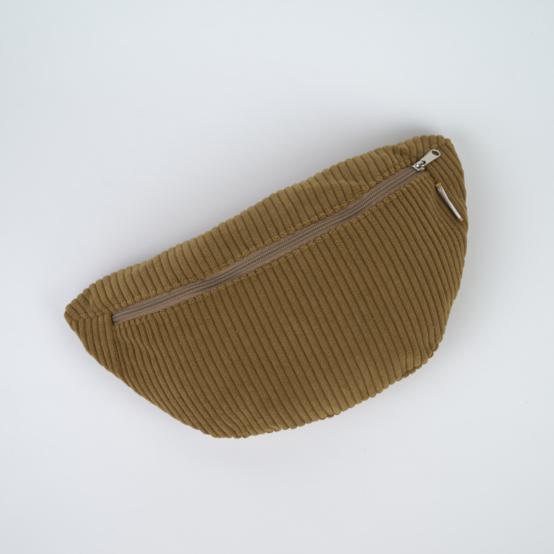 Petit sac banane velours côtelé large brun