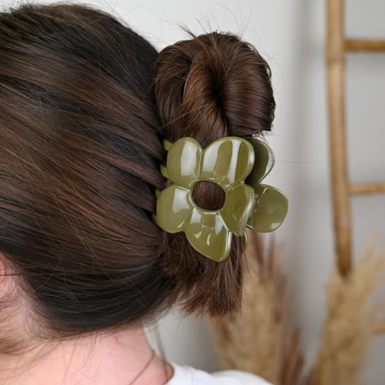 Grande pince fleur kaki laqué