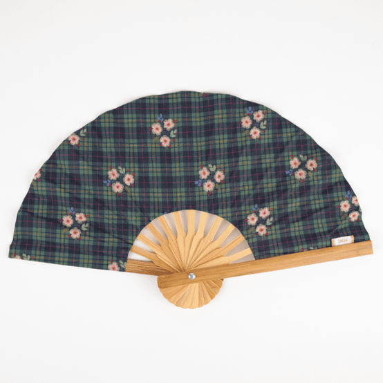 Eventail tartan fleuri