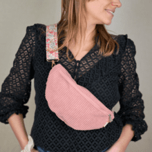 Petit sac banane velours côtelé rose blush