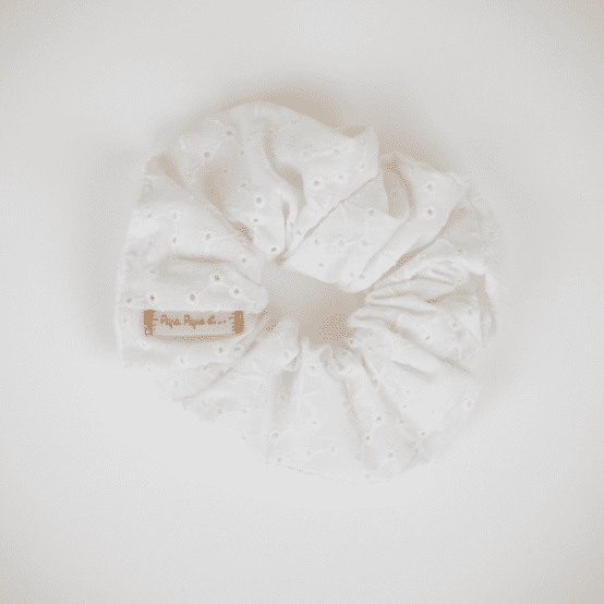 Chouchou broderie anglaise étoiles blanches