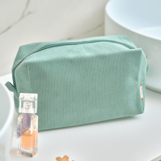 Trousse de toilette rectangle velours côtelé vert lagon