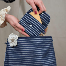 Pochette Savon rayé argent marine