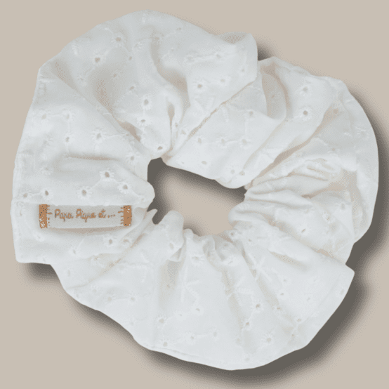 Chouchou broderie anglaise étoiles blanches