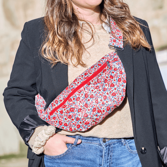 Sac banane rouge corolle