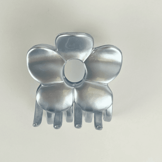 Grande pince fleur argent satiné
