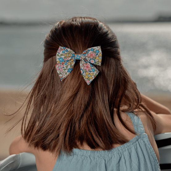 Barrette noeud papillon mille et une fleurs