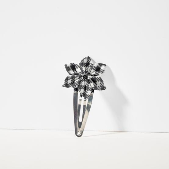 Barrette clic-clac fleur étoile vichy noir