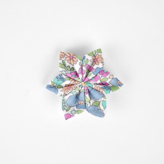 Barrette fleur étoile pastel fleuri