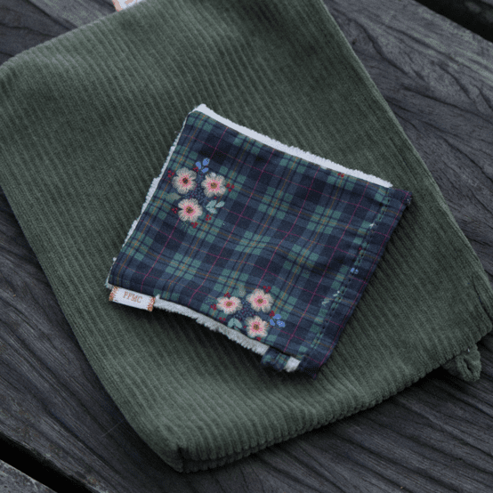 Carré Démaquillant Lavable tartan fleuri