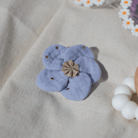 Petite Barrette Pétales de Fleur gaze pois or bleu baltique