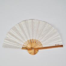 Eventail  blanc pailleté