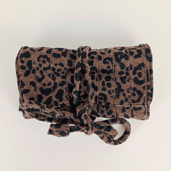 Pochette à bijoux leopard matelassé moka