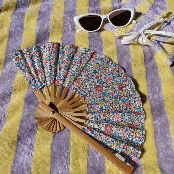 Eventail mille et une fleurs