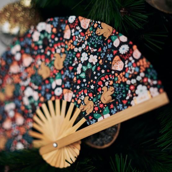 Eventail casse noisette