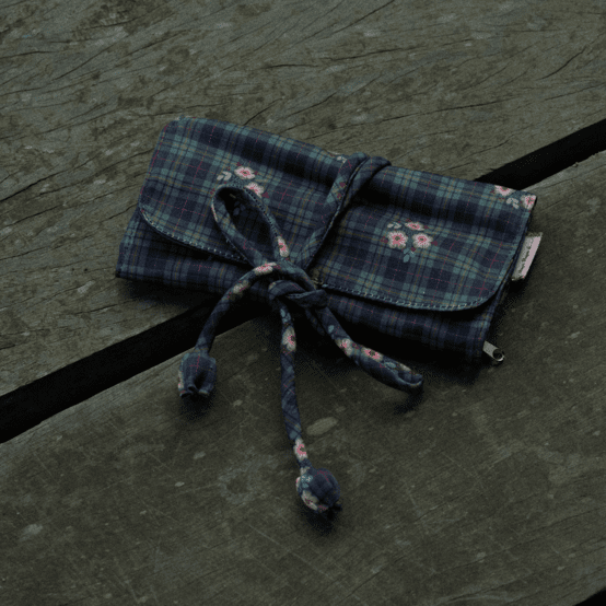 Pochette à bijoux tartan fleuri
