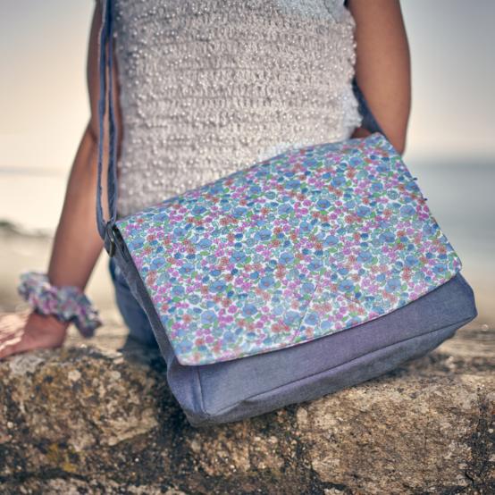 Rabat besace carré grand pastel fleuri