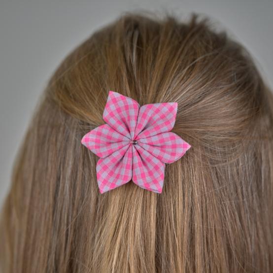Barrette fleur étoile vichy rose fluo