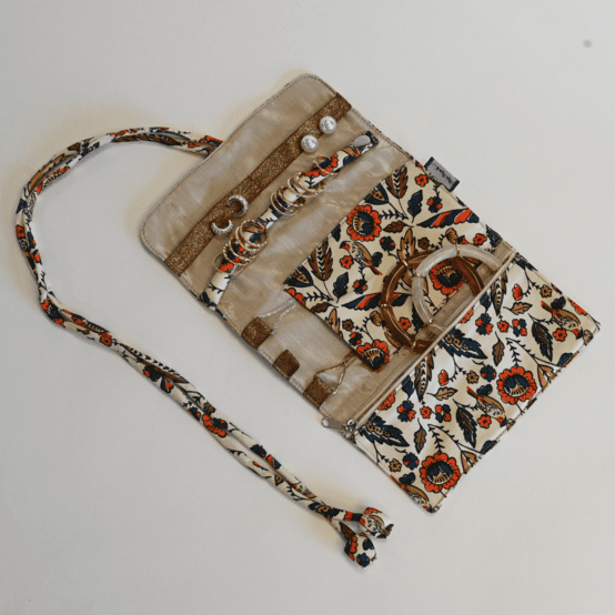 Pochette à bijoux plumes d'été