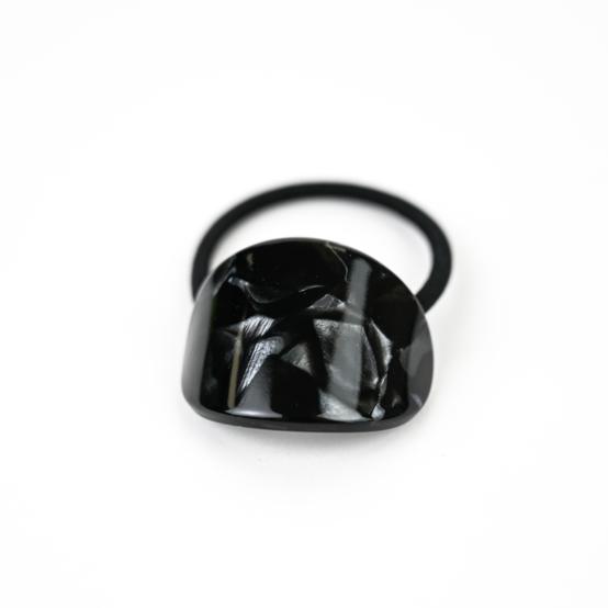 Elastique bijou ovale noir nacré