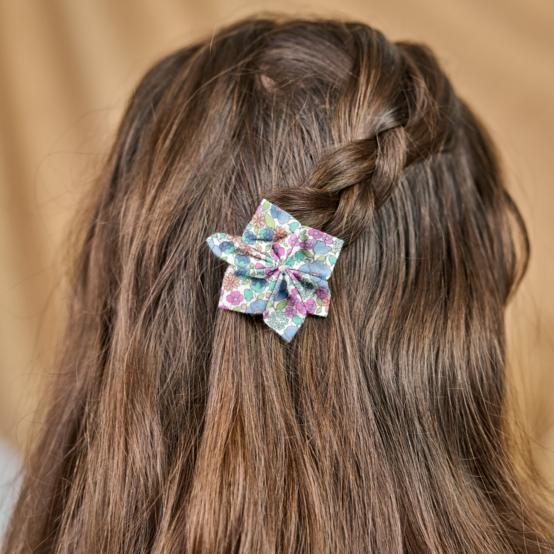Barrette fleur étoile pastel fleuri