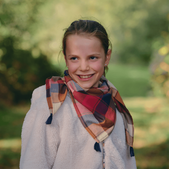 Petit foulard pompon tartan lurex rubis