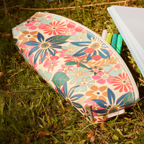 Trousse scolaire cerise en fleur