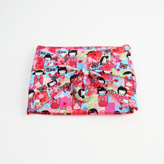 Fupochiki M (17.5 x 24 cm) kokeshis