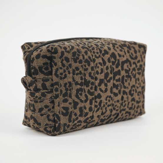 Trousse de toilette rectangle leopard matelassé moka