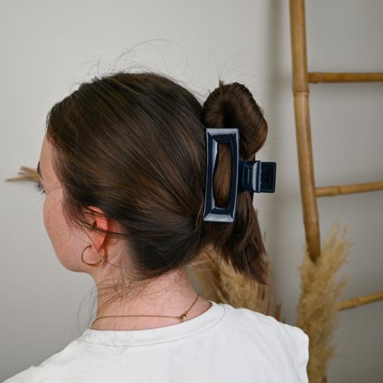 Grande pince rectangle marine laqué